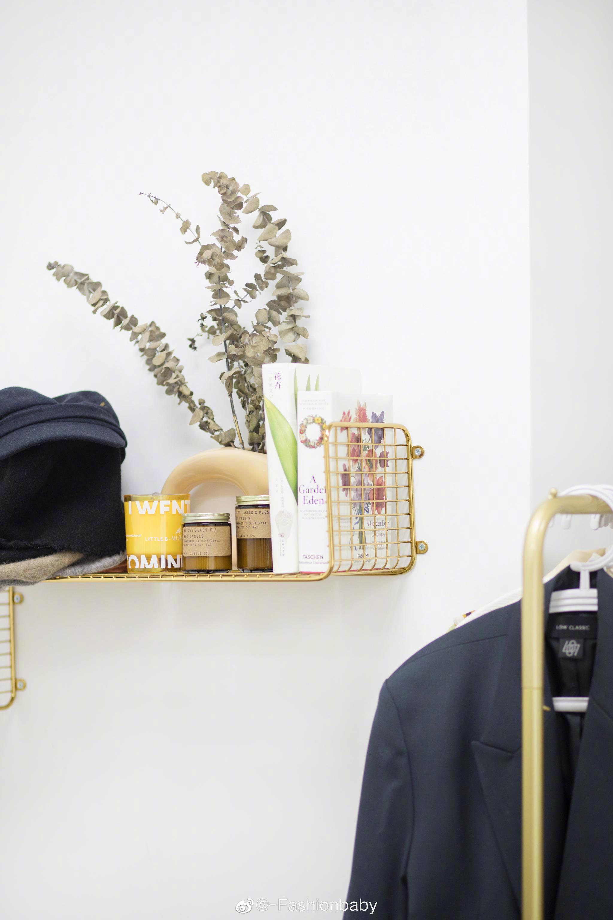 整理了一下工作室的小角落还有生活中不能缺fafa