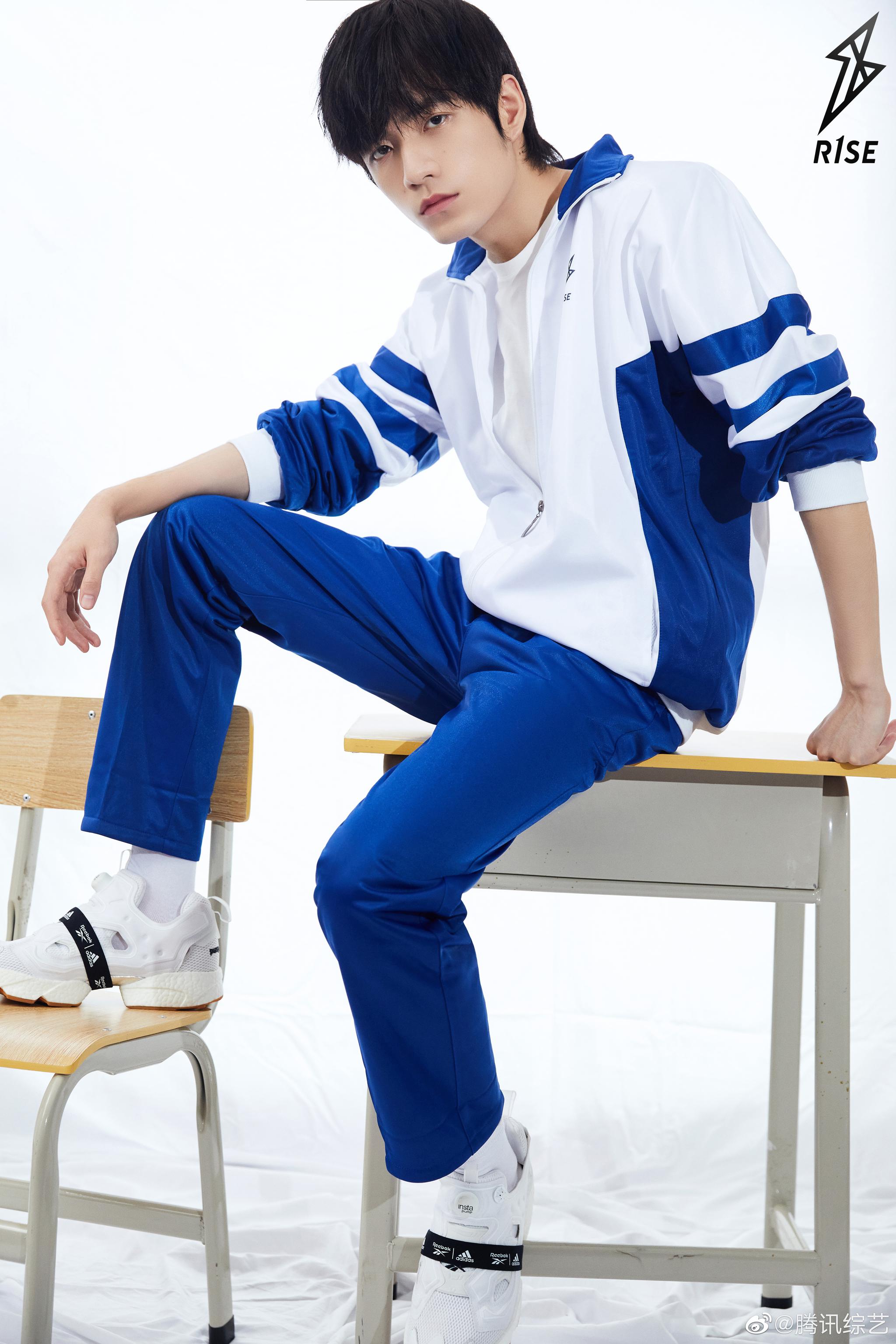 太青春啦! @r1se官博 全员化身校园少年