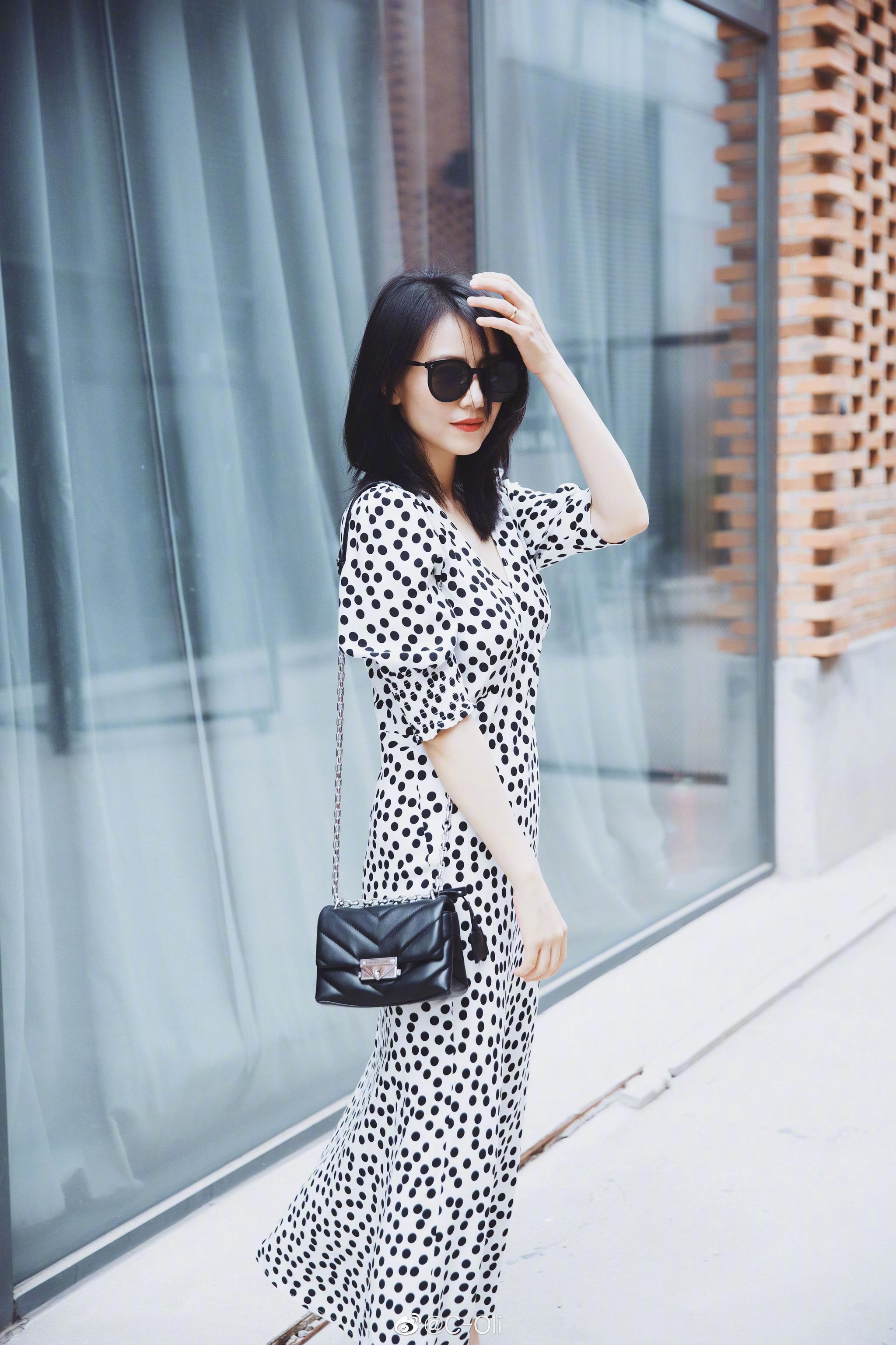 刚刚michaelkors宣布了高圆圆成为品牌全新全球代言人