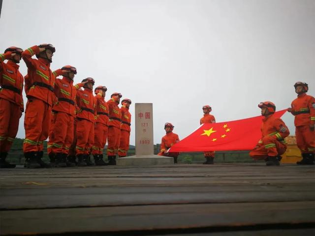 内蒙古森林消防总队大兴安岭支队奇乾中队荣获″中国青年五四奖章″休闲区蓝鸢梦想 - Www.slyday.coM