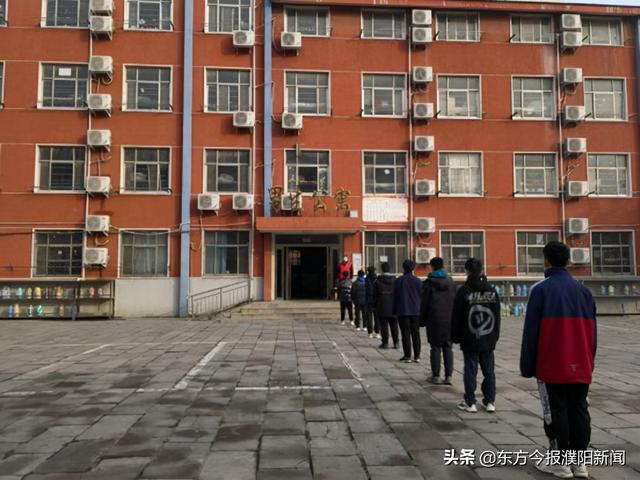 濮阳市华龙区高中开展冬春季新冠肺炎疫情防控工作应急演练