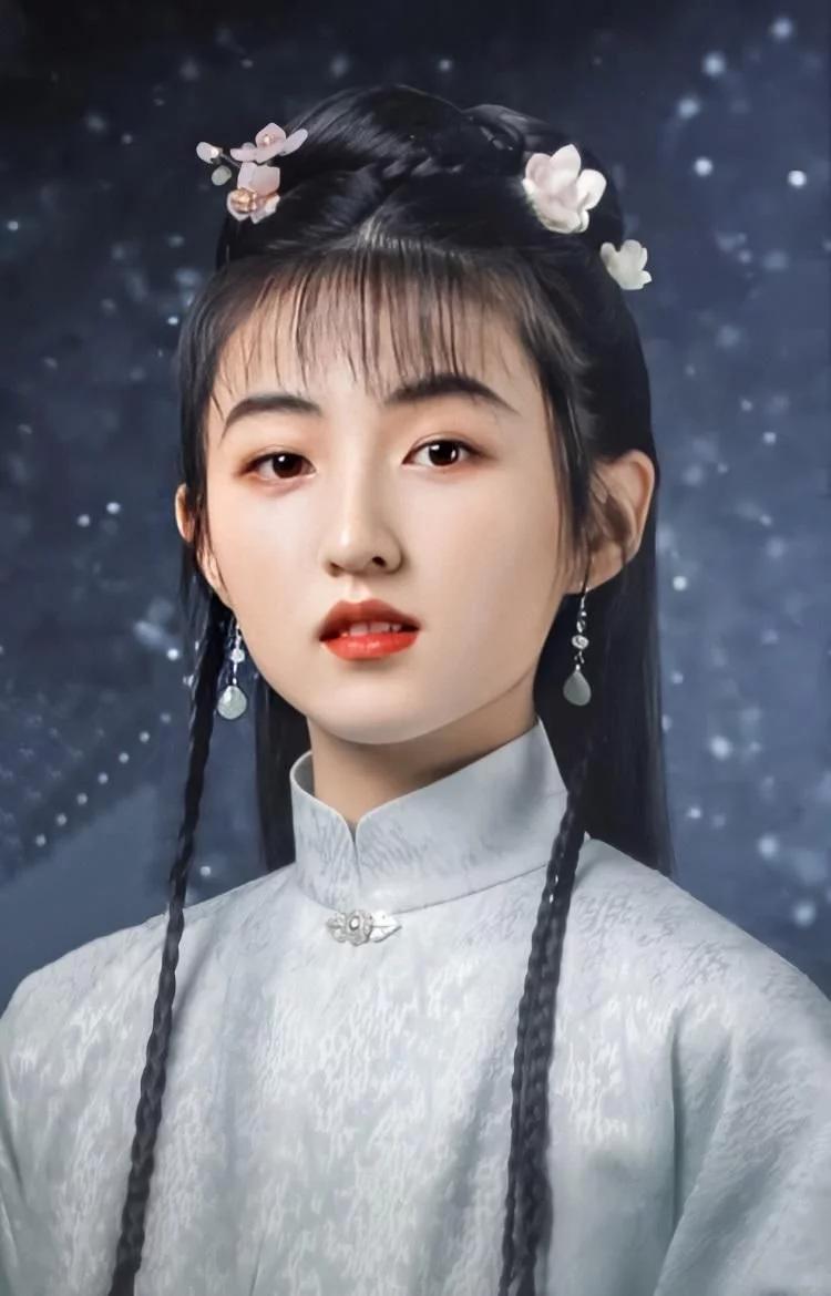 都说张子枫穿古装不好看当换上古风造型后这颜值太惊艳了