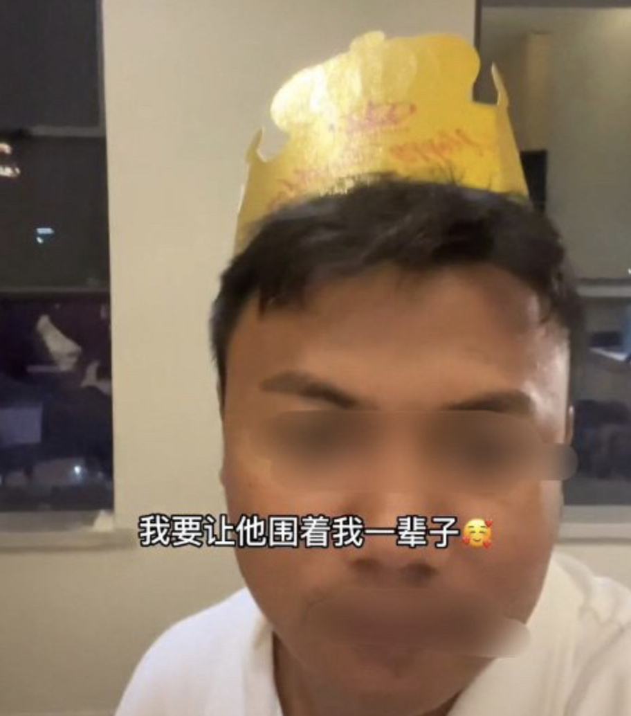 “南依”冲上热搜:那么励志走出大山的她,却是个恋爱脑休闲区蓝鸢梦想 - Www.slyday.coM “南依”冲上热搜:那么励志走出大山的她,却是个恋爱脑休闲区蓝鸢梦想 - Www.slyday.coM