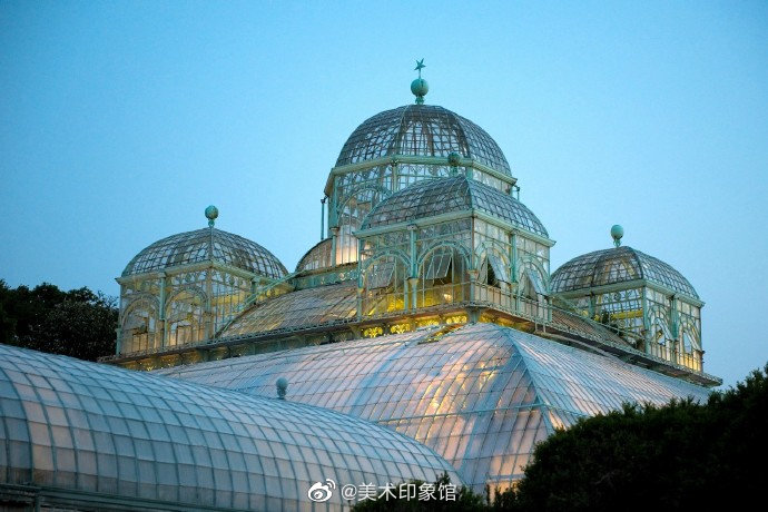 童话般的皇家温室花园 花园建于1873年 采用钢材和玻璃修筑 童话般的皇家温室花园 花园建于1873年 采用钢材和玻璃修筑