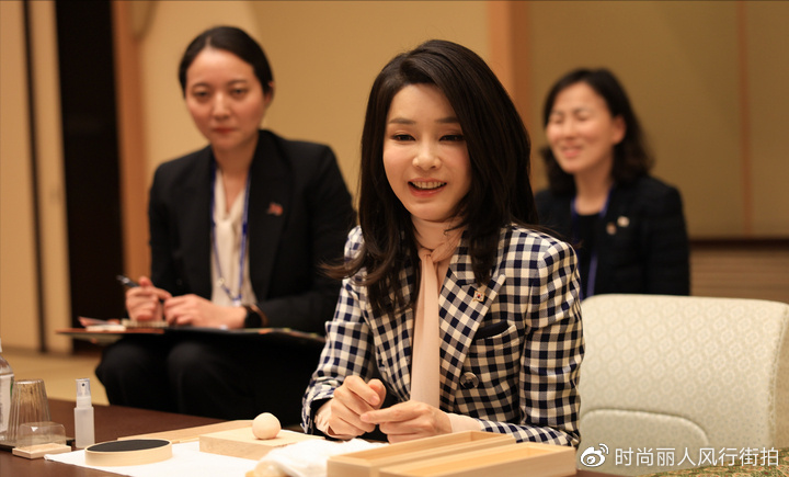 日本第一夫人单独招待韩国夫人!