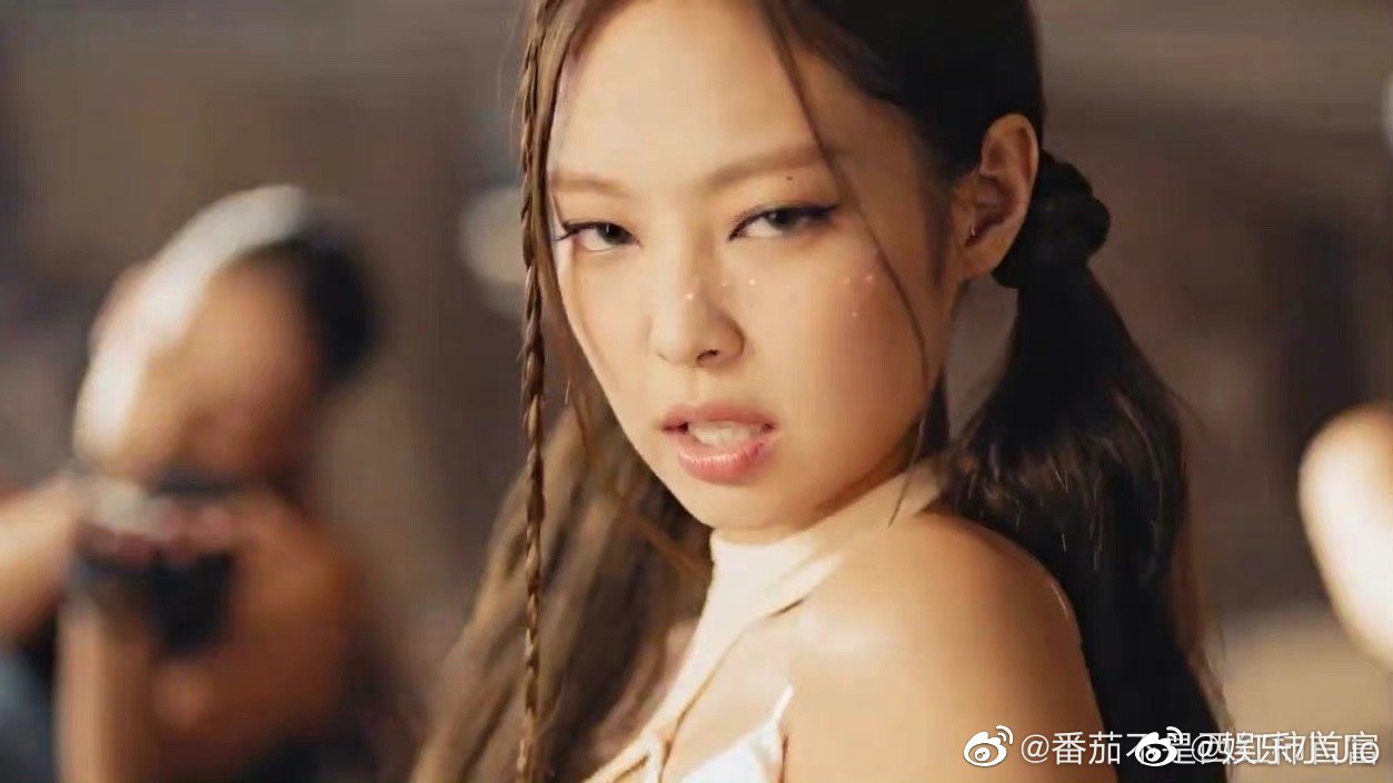 blackpink先行曲《pink venom》mv公开,jennie终于又rap了……__财经