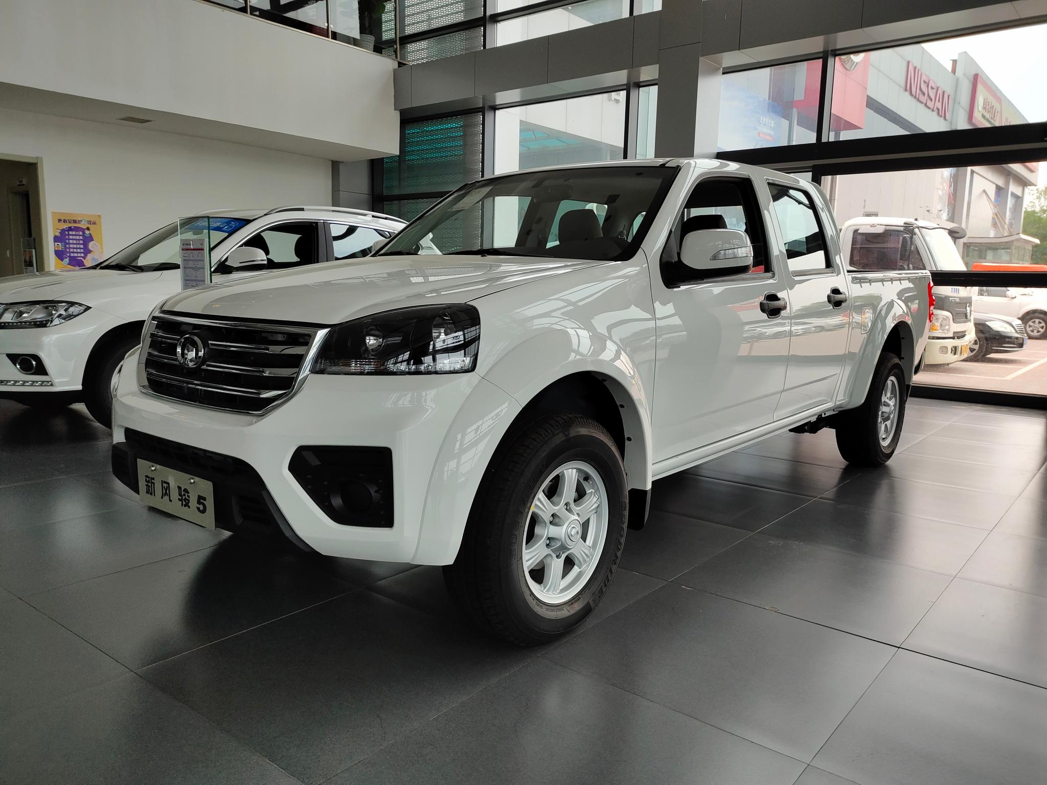 玩儿越野最便宜的入门车:长城风骏5,2.4自然吸气发动机,分时四驱