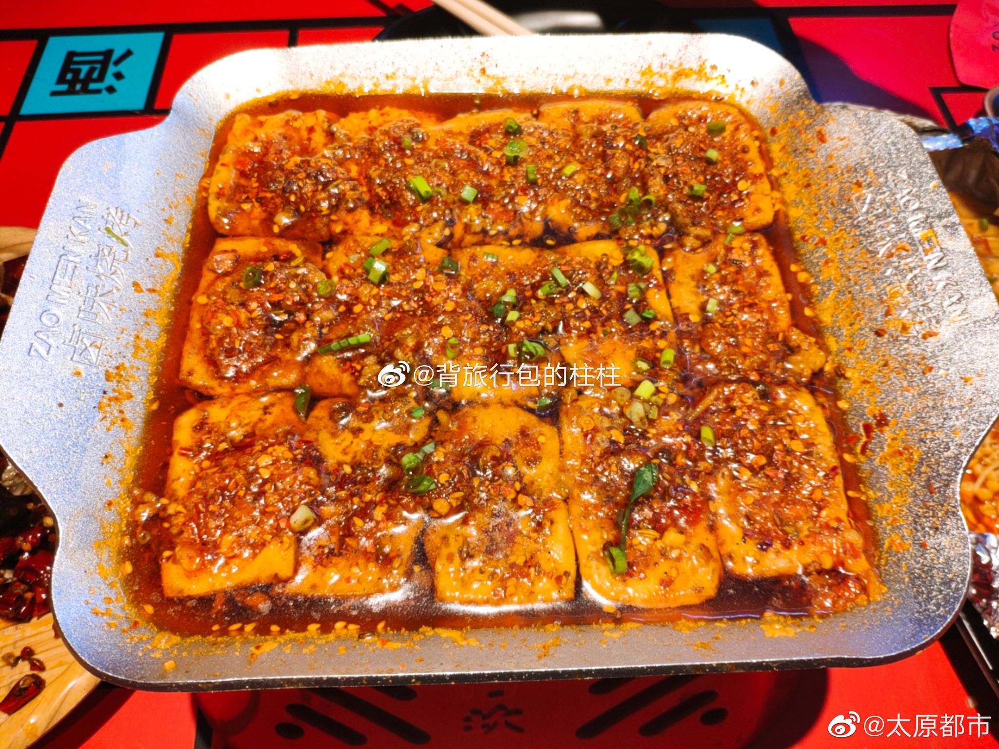 网友@背旅行包的柱柱 爆料:灶门坎卤味烧烤-坞城中路店