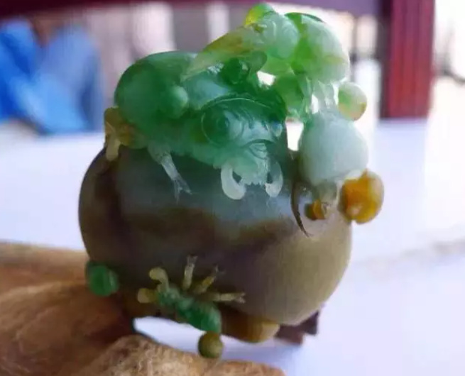 翡翠要想达到收藏级别的升值空间,需要具备哪些条件?休闲区蓝鸢梦想 - Www.slyday.coM 翡翠要想达到收藏级别的升值空间,需要具备哪些条件?休闲区蓝鸢梦想 - Www.slyday.coM