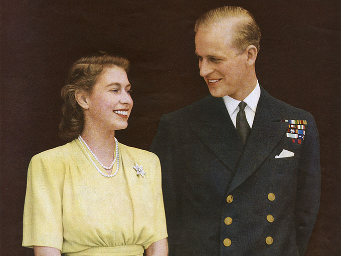 今天是伊丽莎白二世女王和菲利普亲王结婚73周年纪念日_高清图集_新浪