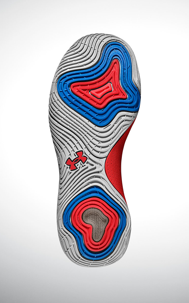 underarmour推出恩比德签名战靴uaembiidone第二款配色锋芒