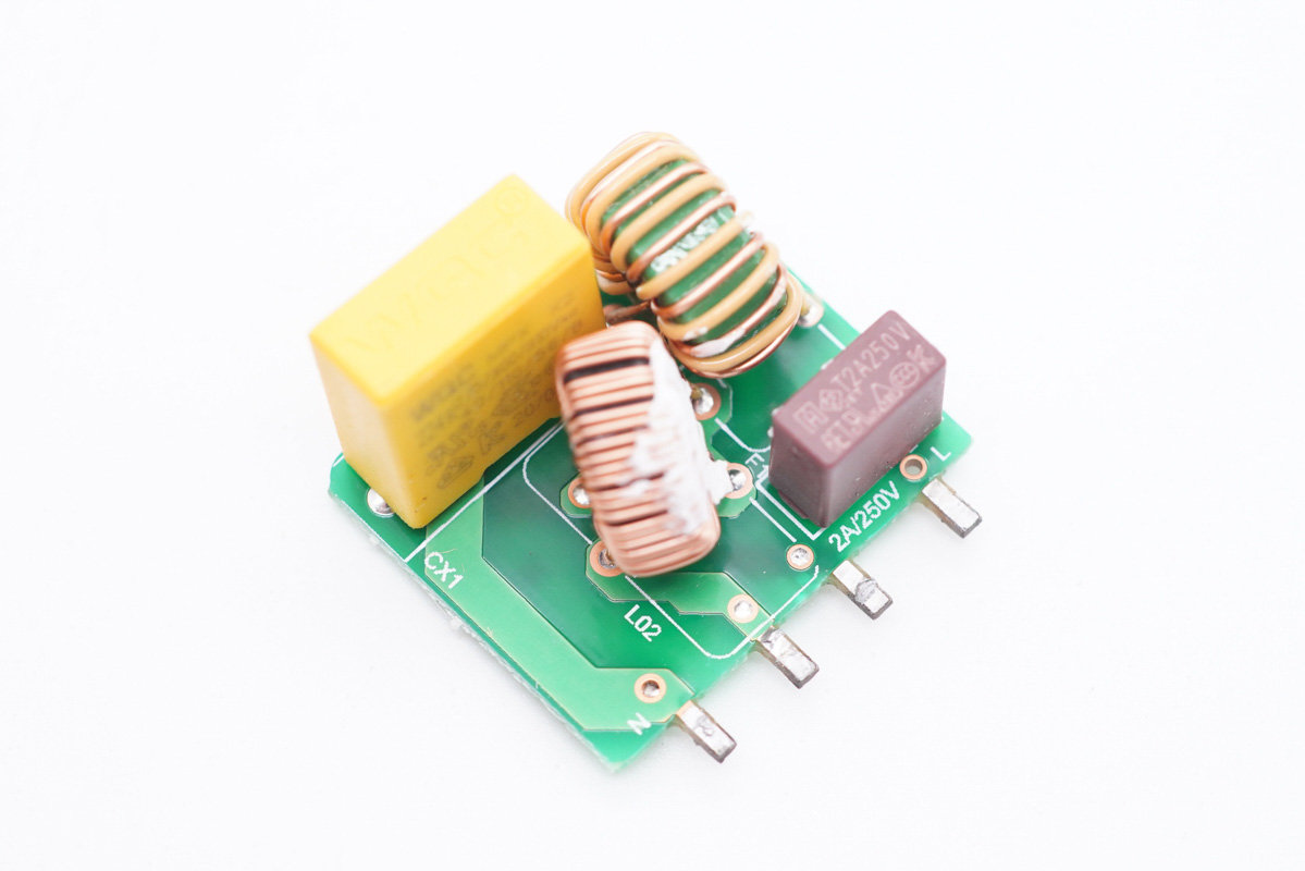 拆解报告queenno青客迷你45w快充充电器gd45c1