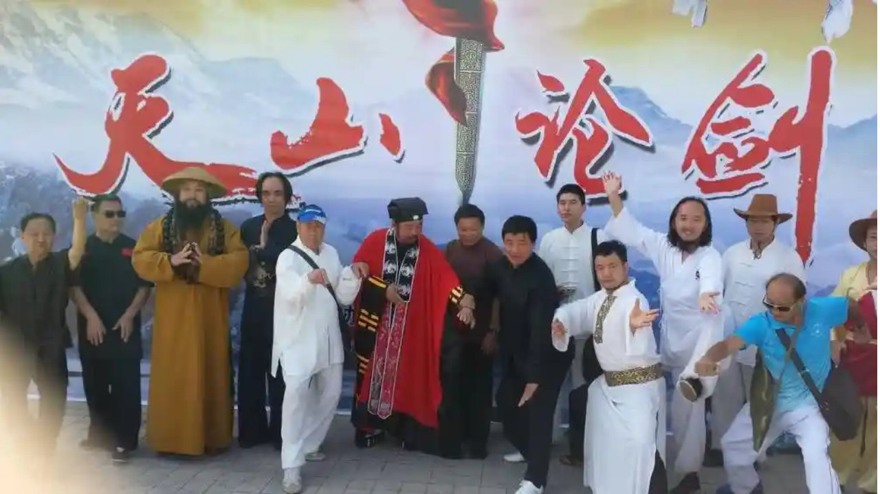 HTML中select下拉列表参数描述 HTML中select选中元素和默认选择怎么设置