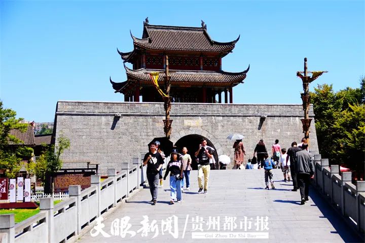 中秋假期，1110万人次游贵州，旅游收入超55亿元休闲区蓝鸢梦想 - Www.slyday.coM