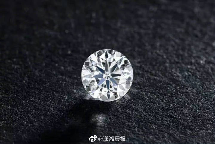 DR1.5万钻戒成本仅4000，钻石到底代表爱情还是智商税？休闲区蓝鸢梦想 - Www.slyday.coM