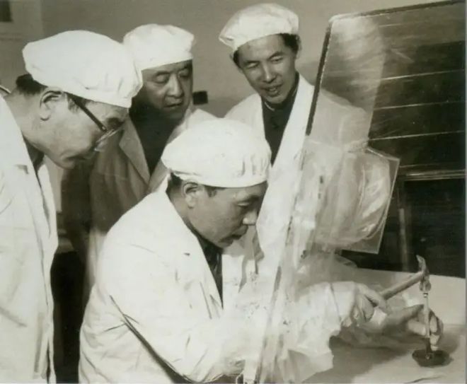 美国登月火箭29日首飞!为啥50年前就载人登月,现在反而登不上?休闲区蓝鸢梦想 - Www.slyday.coM 美国登月火箭29日首飞!为啥50年前就载人登月,现在反而登不上?休闲区蓝鸢梦想 - Www.slyday.coM