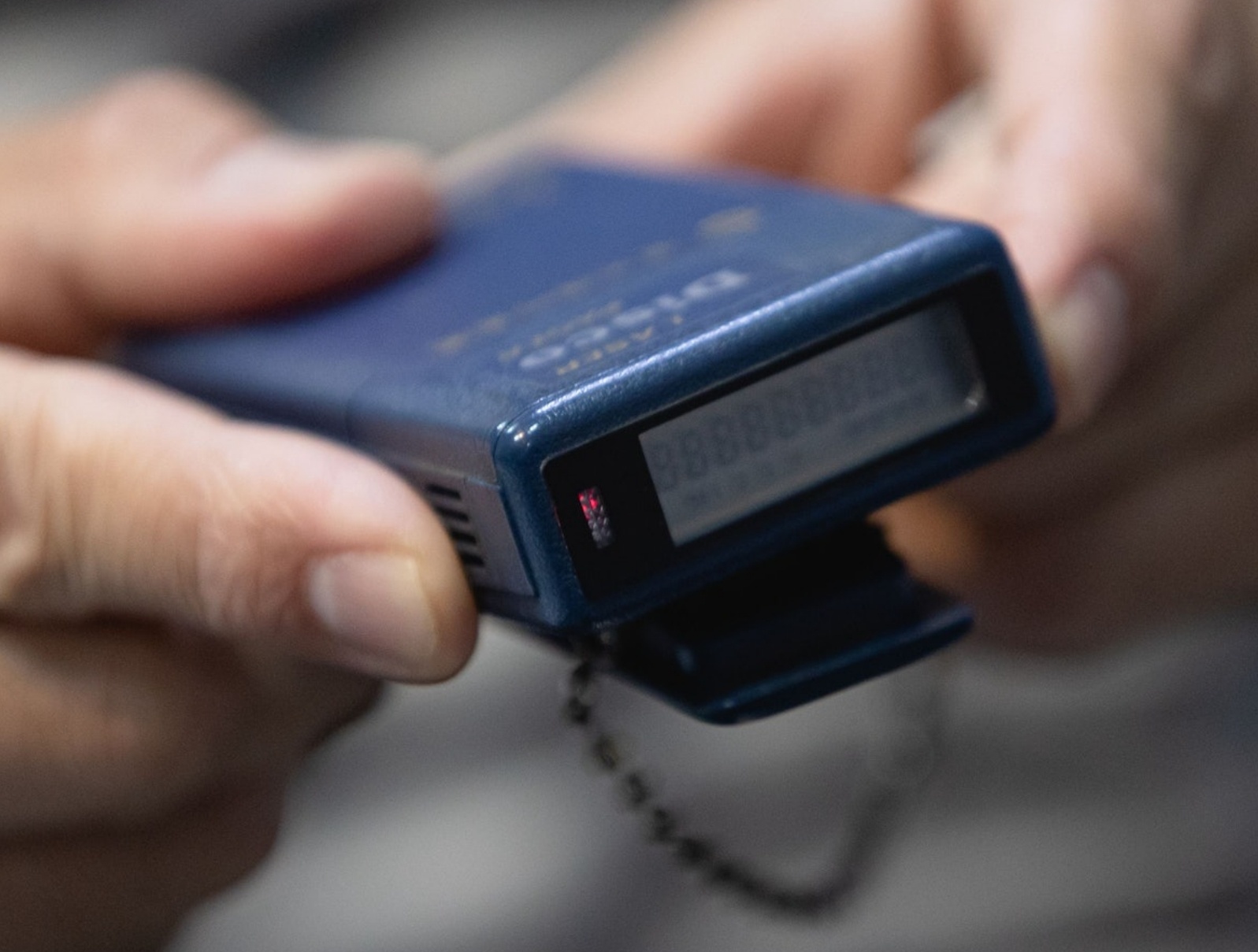 当年用的bb机,还有数字密码!