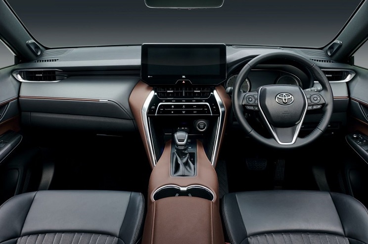 上图为海外版车型的内饰