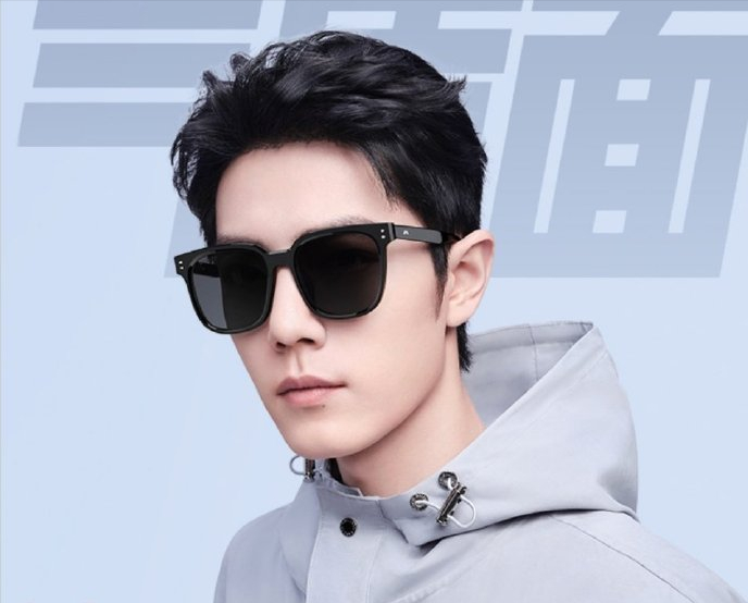 肖战新代言卡点官宣,品牌直播还没开始货就卖光了,工作人员尴尬