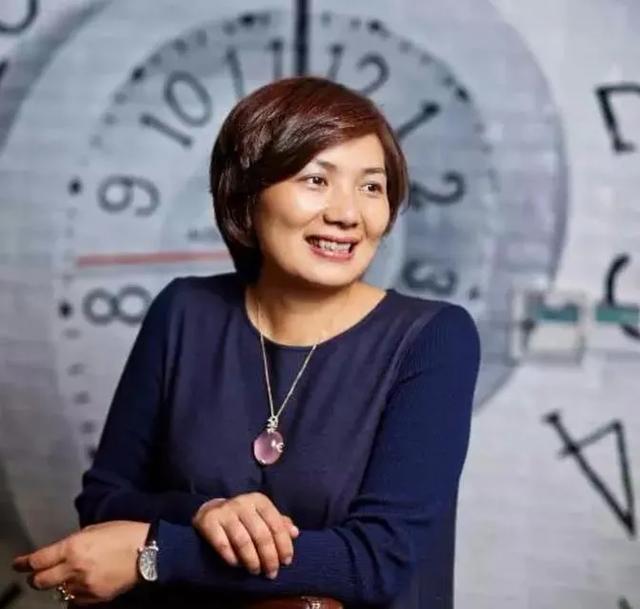 "商界女木兰",坐拥承兴国际等三家上市公司的美女董事长罗静被拘,引发