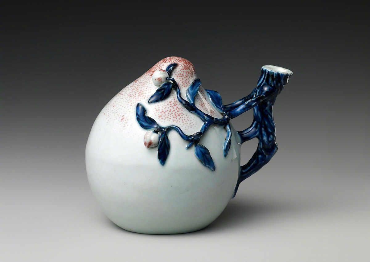清中期景德镇窑青花釉里红桃形壶,现藏于大都会艺术博物馆