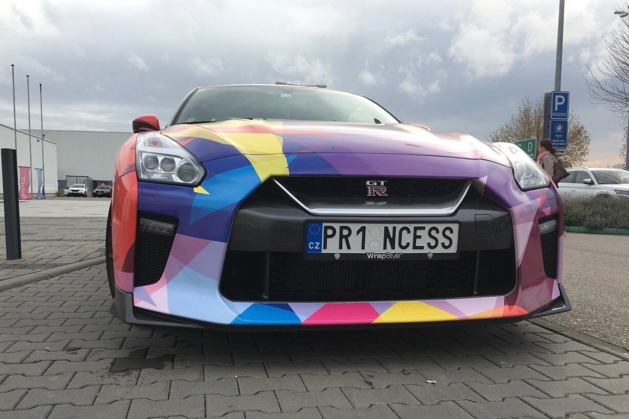 日产gtr这涂装如何