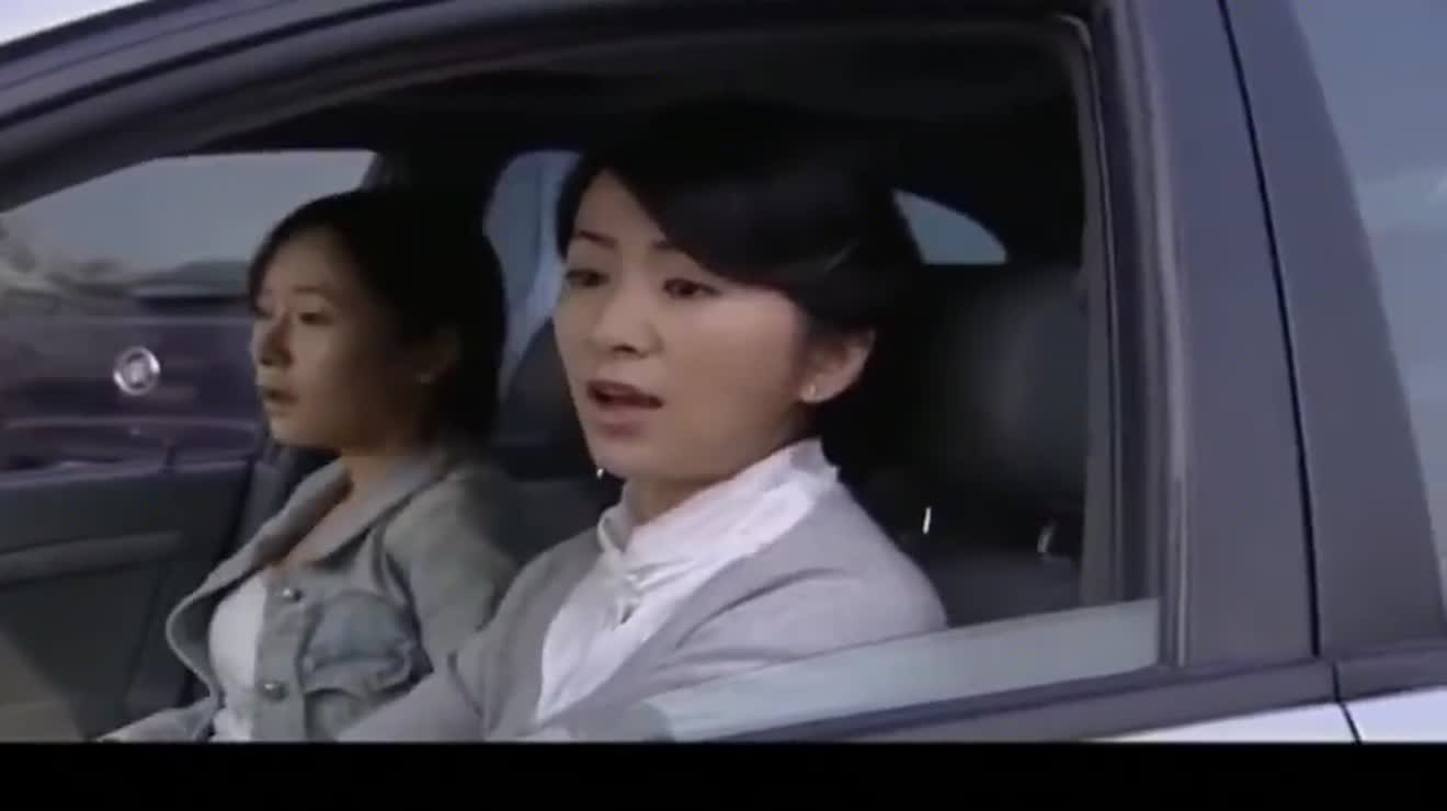 妻子刮花宝马 车主要价80万 结果丈夫赔钱后直接砸他车 新浪汽车