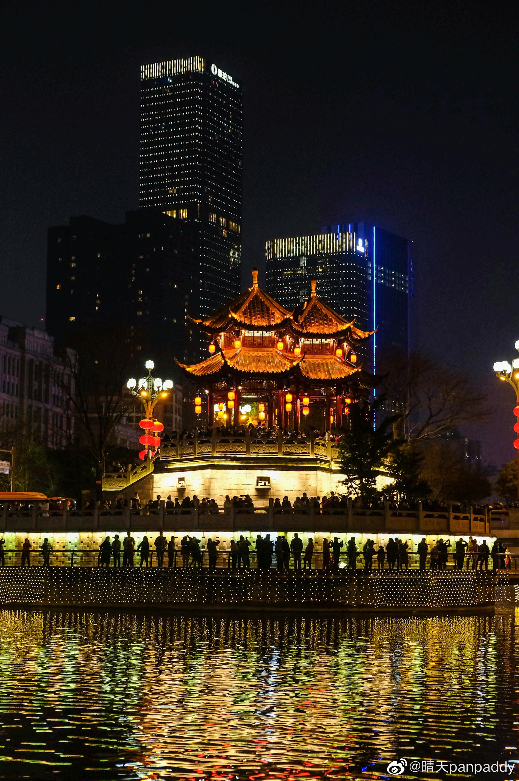 火树银花不夜天,船行锦江流光里 夜晚的成都有多美?__财经头条