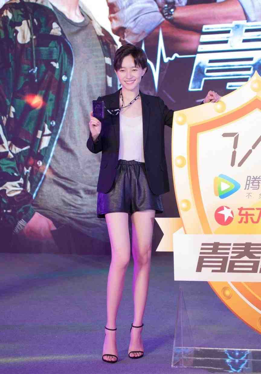 焦俊艳也是其中一个,虽然165cm的身高在圈内不算出众,但是焦俊艳却