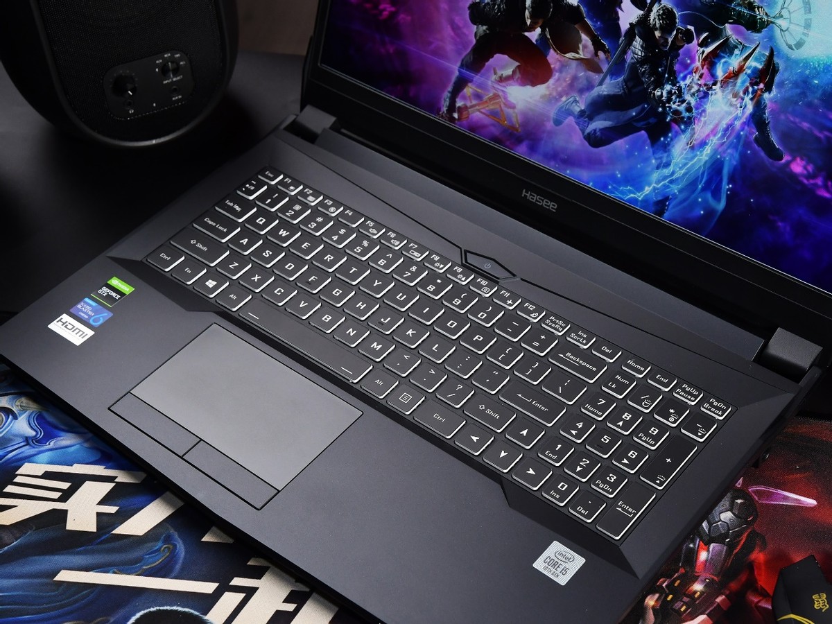 还在犹豫买什么游戏本这部电脑坐拥顶配高刷是真的香