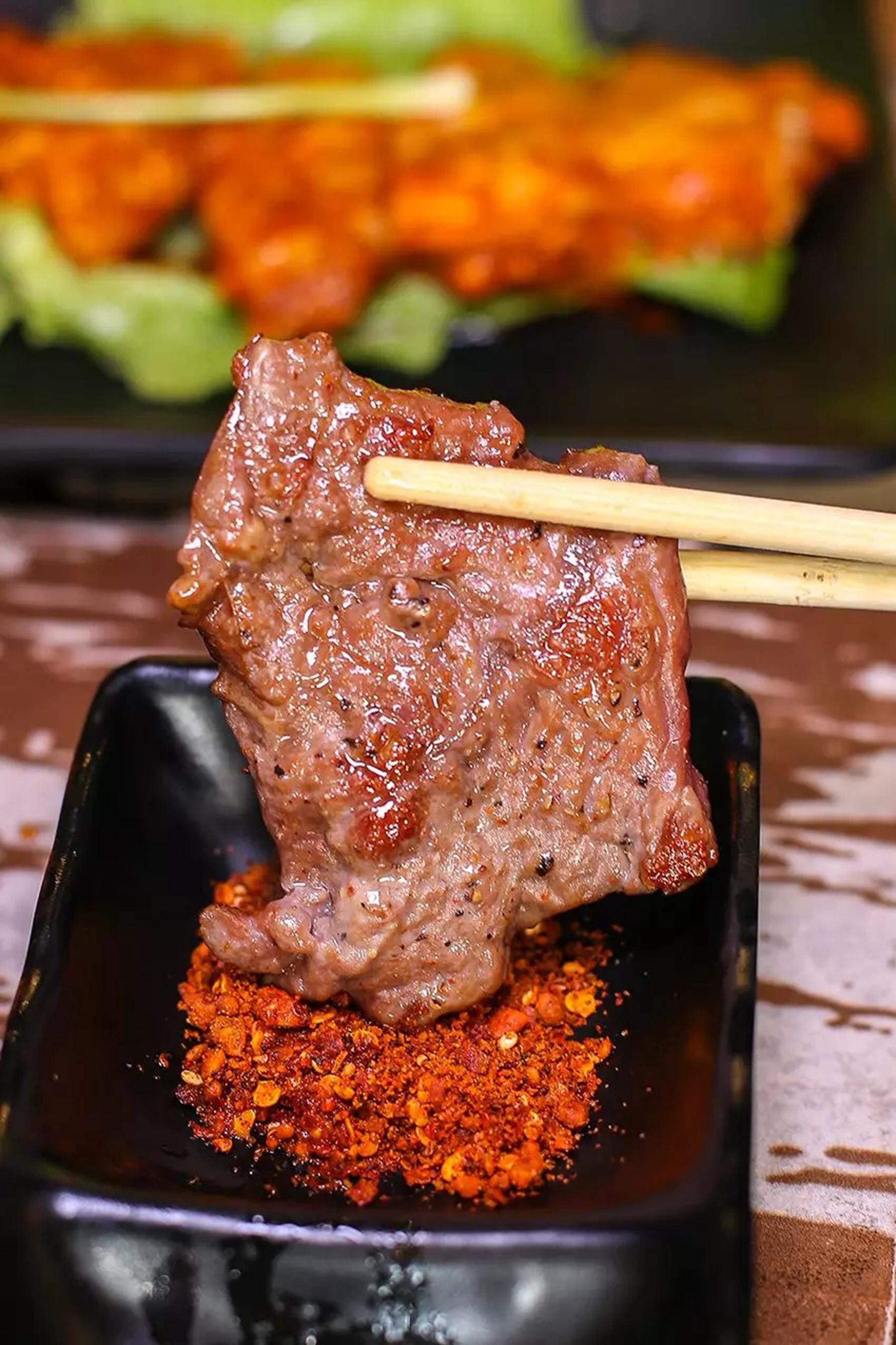 寻味广元,牛肉涮烤一起吃,主食小菜一应俱全,好吃还实惠!