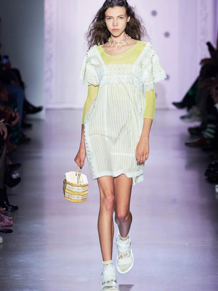 anna sui 2020 spring 温柔浪漫的田园风._高清图集_新浪网