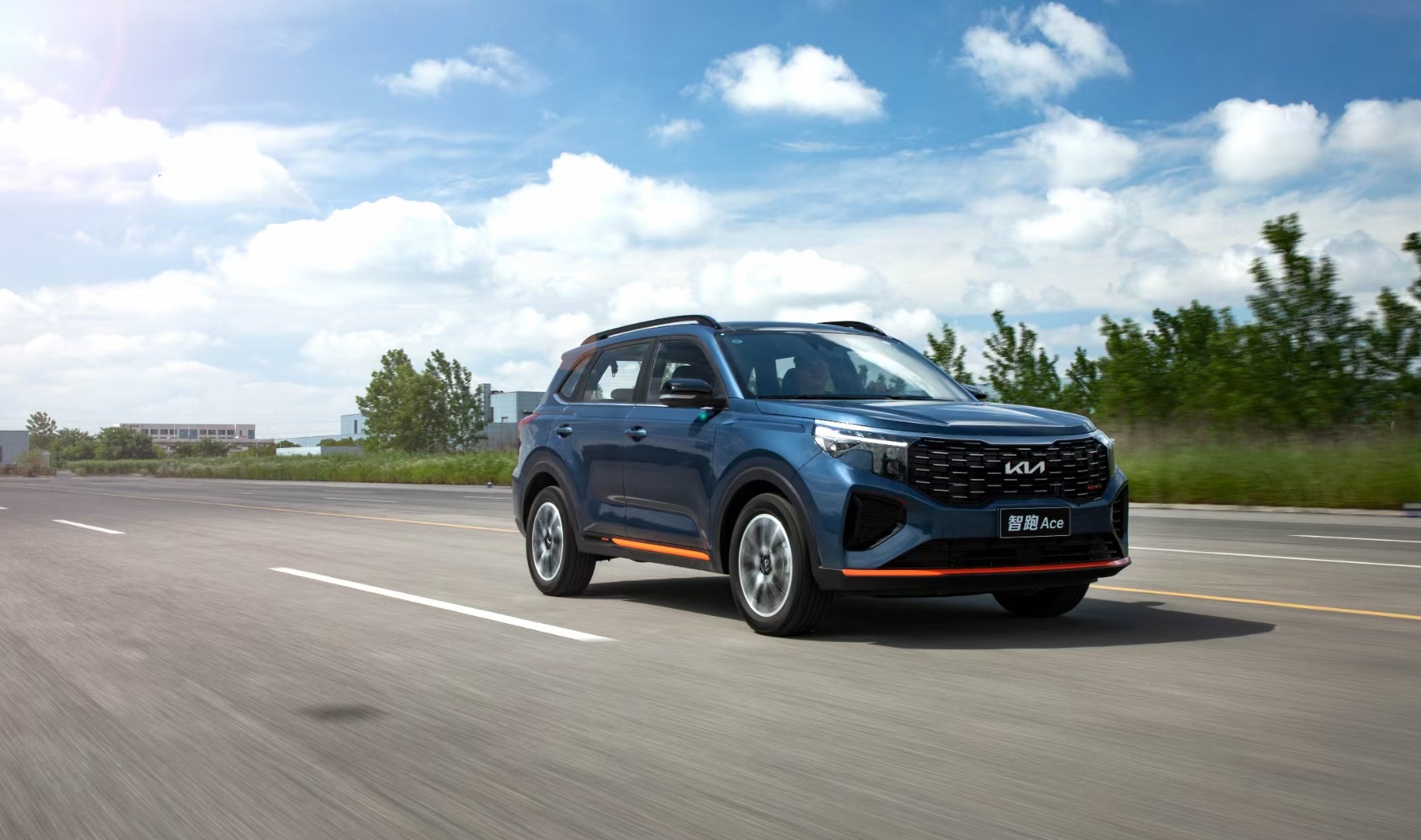 全新东风悦达起亚~智跑ace