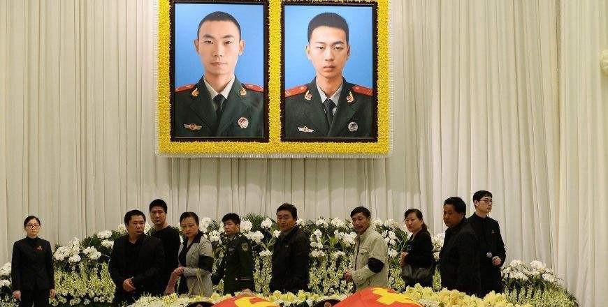 但是,在场的所有人都认为刘杰和钱凌云是英雄,应贤梅却哽咽地说了一句