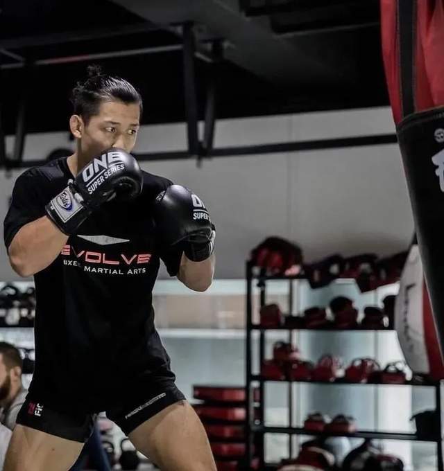 邱建良对决世界第三尽最快速度ko下场直接挑战冠军