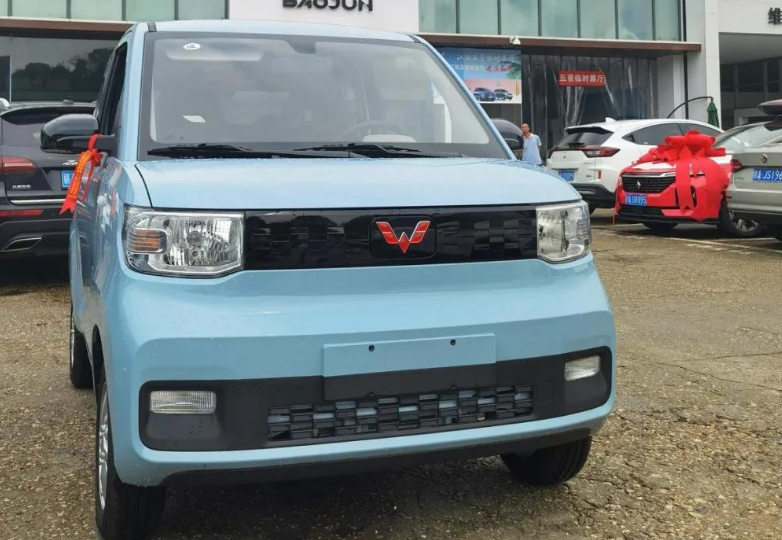 2022款五菱宏光miniev轻松款售价328万元性价比如何