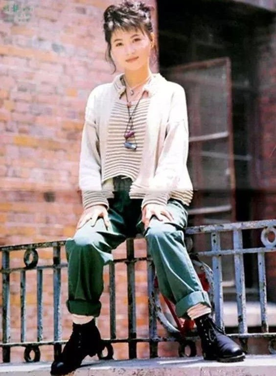 身患抑郁险些自杀,和男友相恋20多年未婚,最美"阿紫"不再年轻