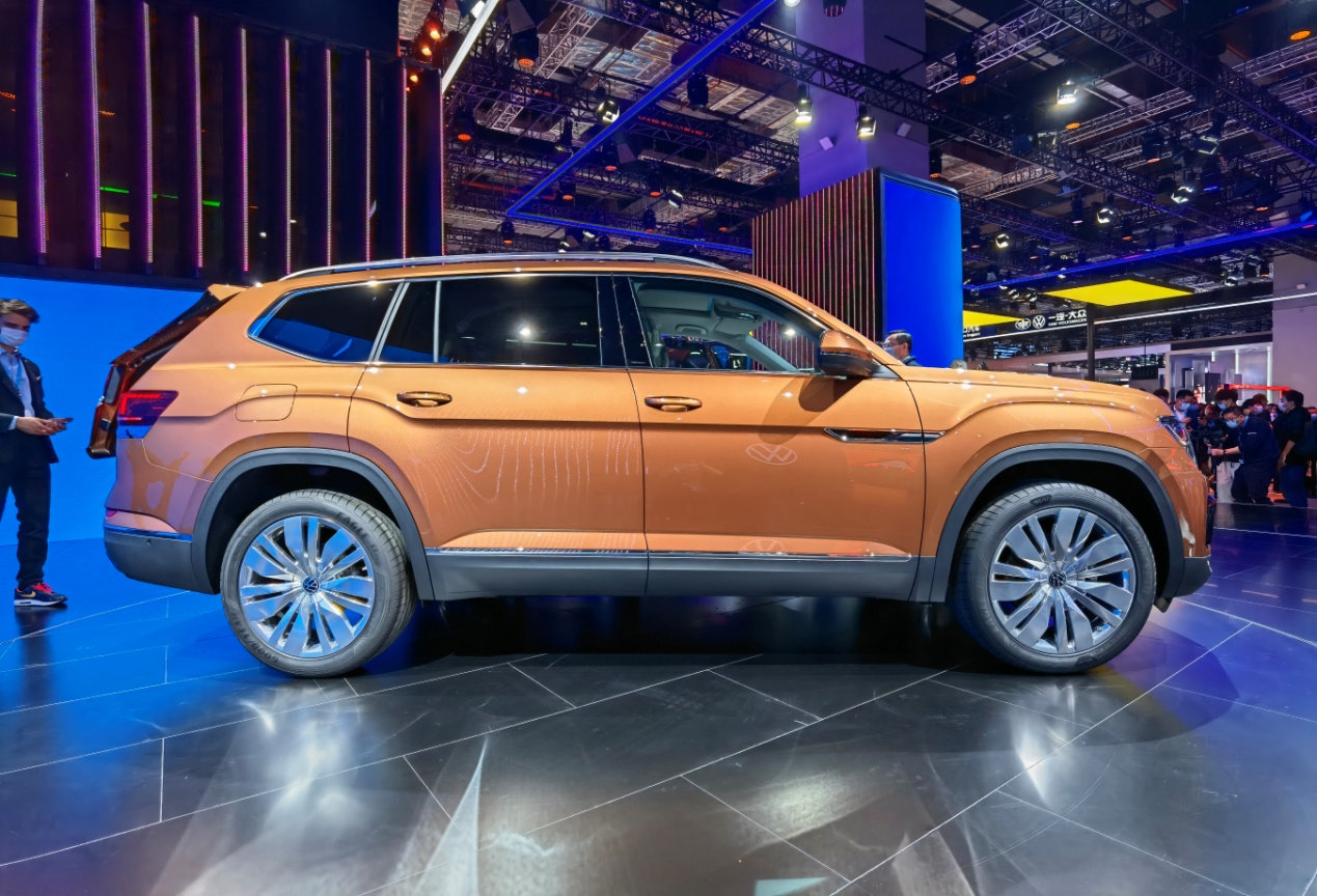 2021上海车展直击:霸气,是我对全新途昂的第一观感