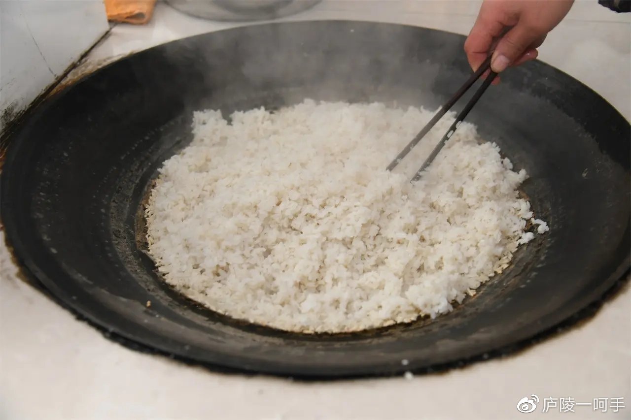 现代工艺模拟甑子蒸饭,蓝宝家用电饭煲造就经典口感?__财经头条