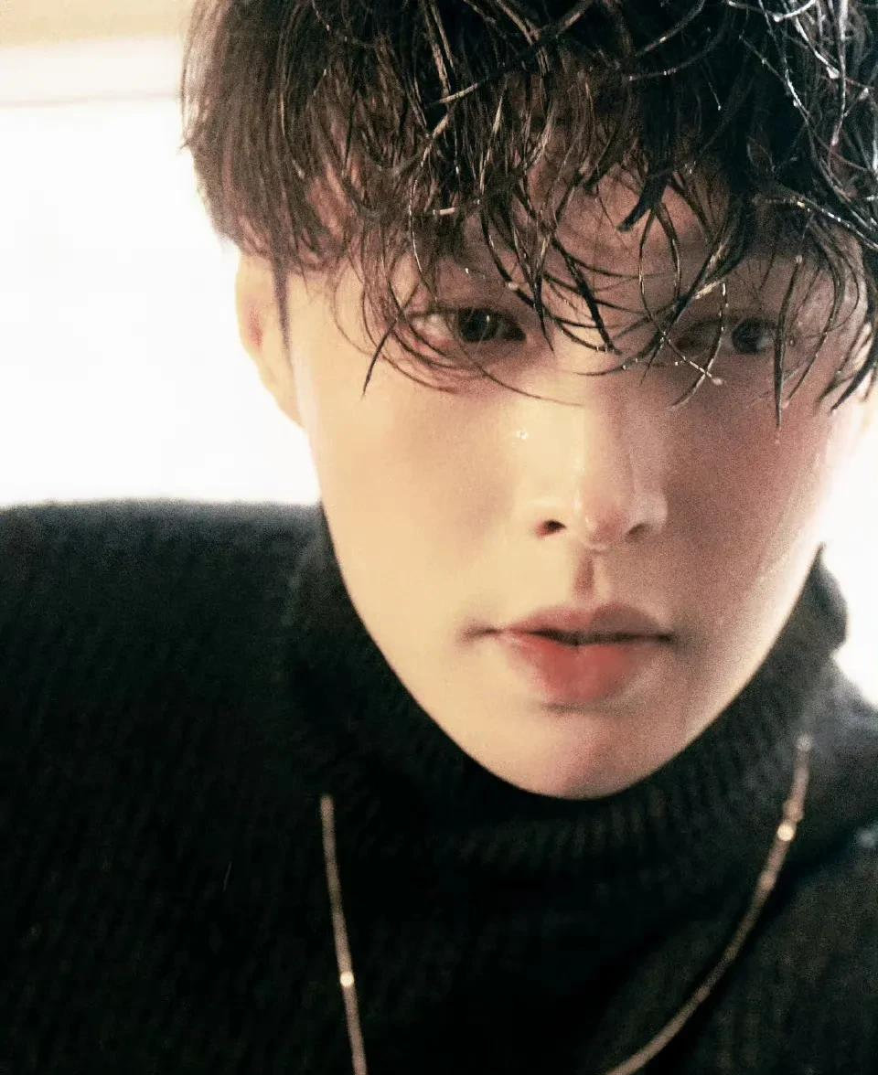 男明星湿发造型有多绝?成毅杨洋视觉盛宴,看到肖战王一博太惊艳休闲区蓝鸢梦想 - Www.slyday.coM 男明星湿发造型有多绝?成毅杨洋视觉盛宴,看到肖战王一博太惊艳休闲区蓝鸢梦想 - Www.slyday.coM