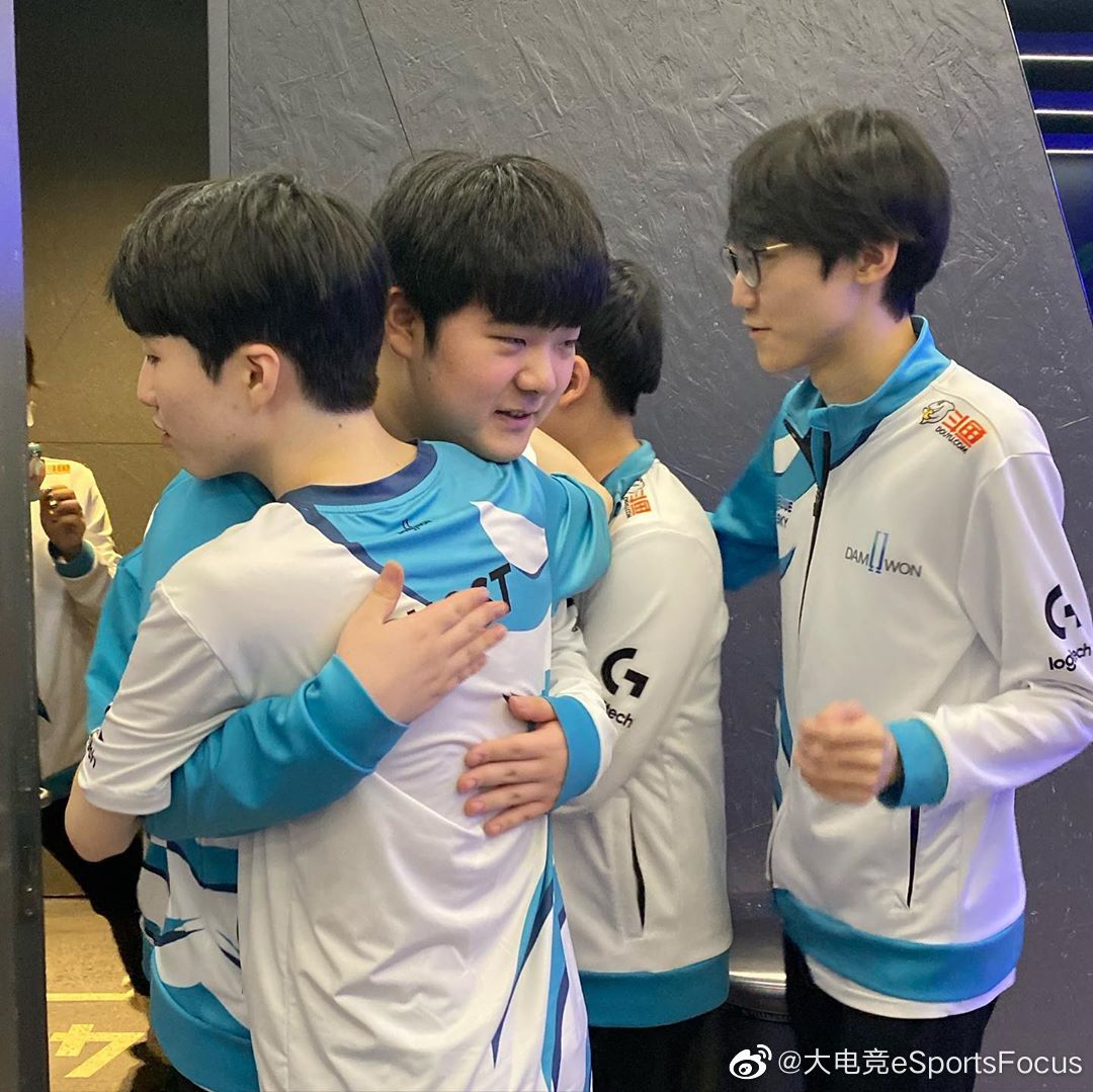 dwg更新赛后合照～开心到飞起cr:ins-dwg