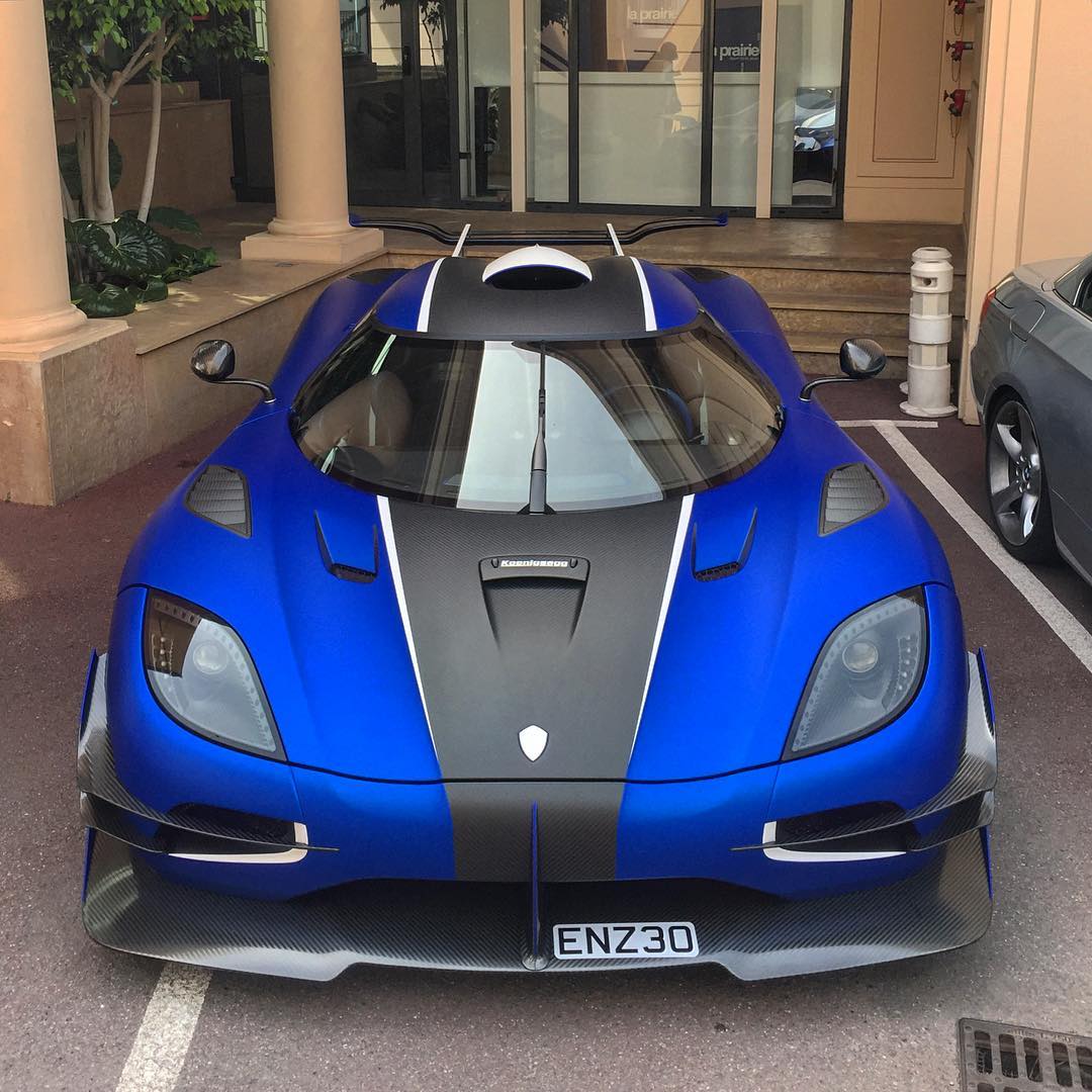 蓝色科尼塞克one1