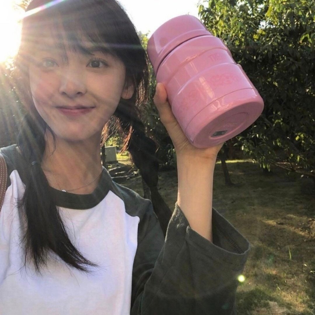 章若楠氛围感女生头像