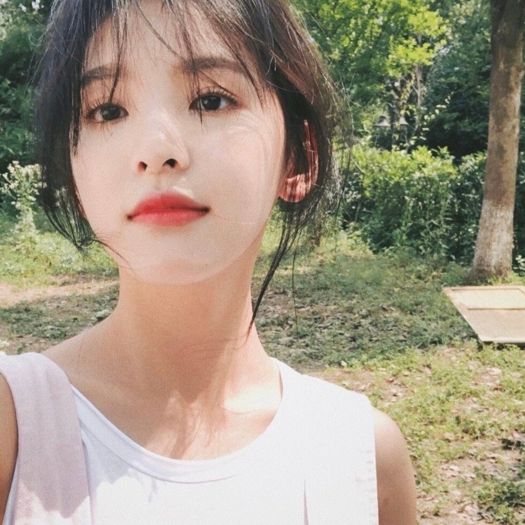 章若楠氛围感女生头像