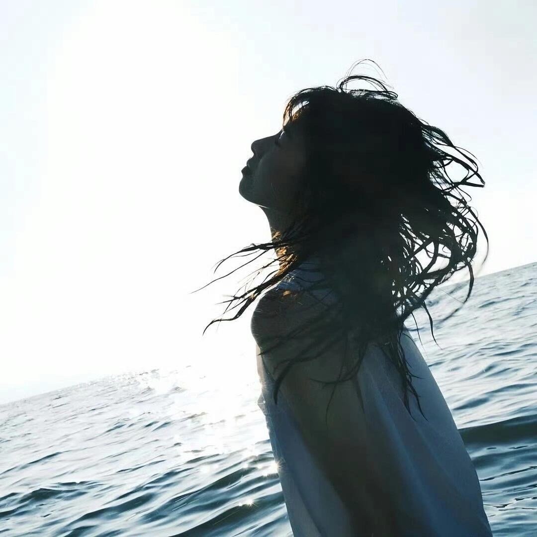 wechat自由感女生头像