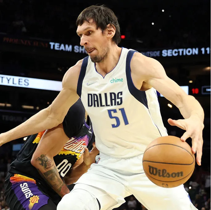 媒体ClutchFans:火箭将克里斯蒂安-伍德交易到独行侠的60天……__财经头条