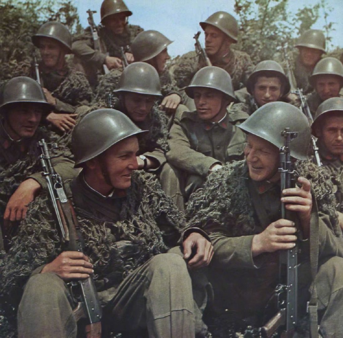 上个世纪的阿尔巴尼亚人民军,从武器到军服全部中国提供