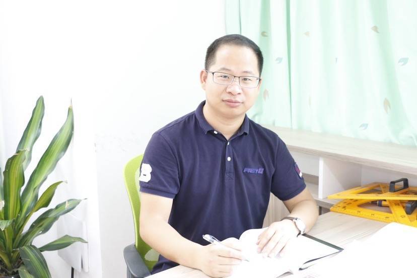 "临时爸爸"新手上任郑海川是松江区佘山外国语实验学