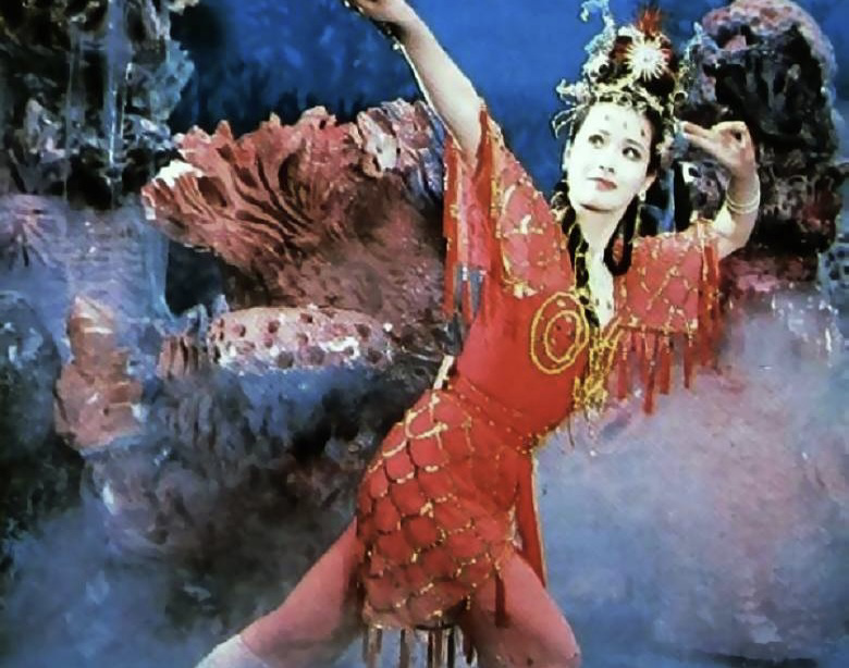 万圣公主近照身材发福远不及当年曾是86版西游记第一美女