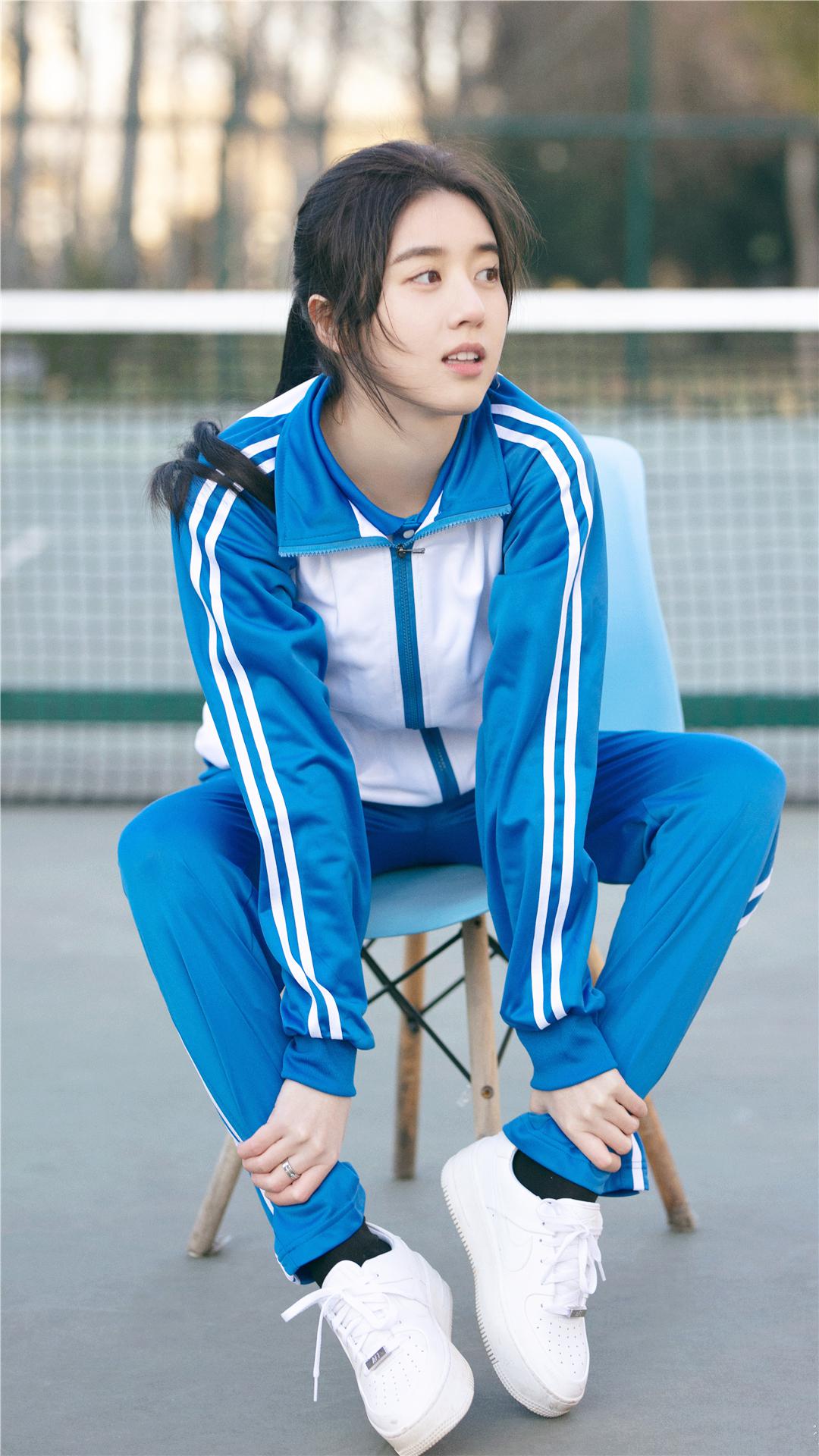 李凯馨12月画报壁纸图集造型百变可甜美温柔可明媚靓丽